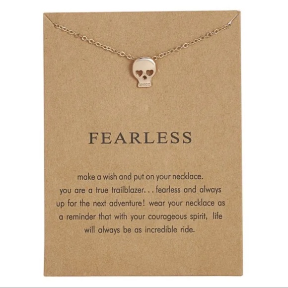 NEW Fearless Skull Necklace - Picture 3 of 3